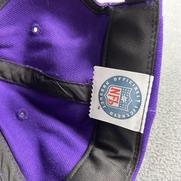 Vintage Minnesota Vikings Hat Cap Strap Back One Size Purple NFL Football 90s - Picture 8 of 9